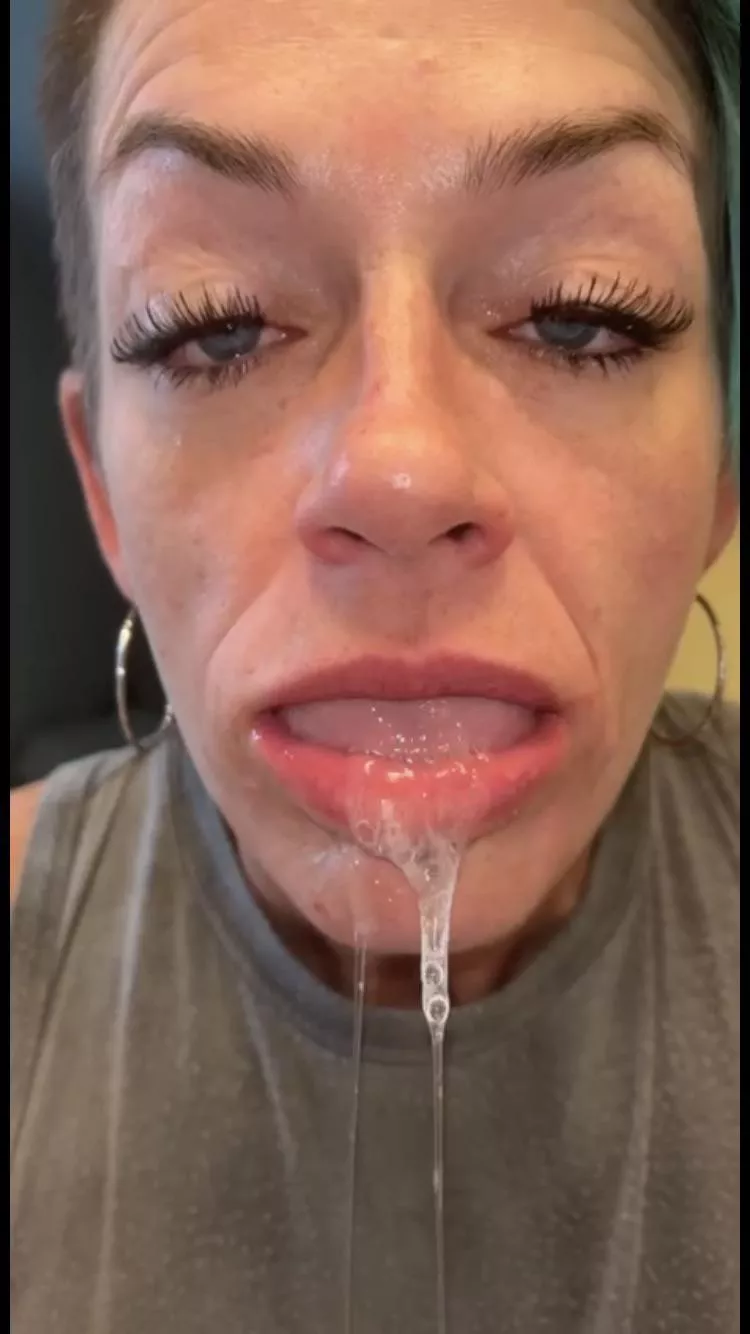 Messy milf slut 44F [oc]