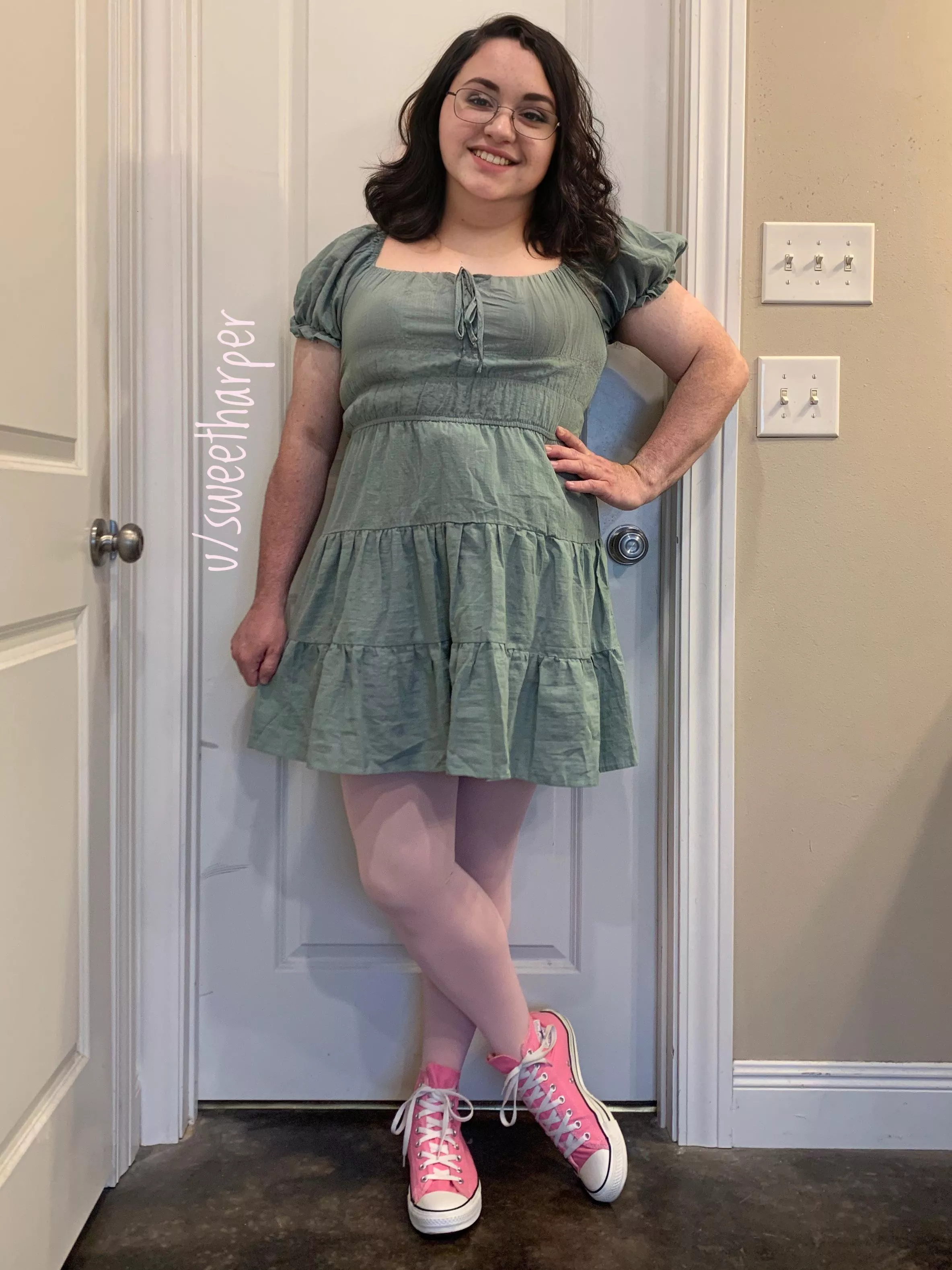 Pink and green is such an underrated color combo. 🩷💚 Happy Easter everyone! 💕🪺🐇