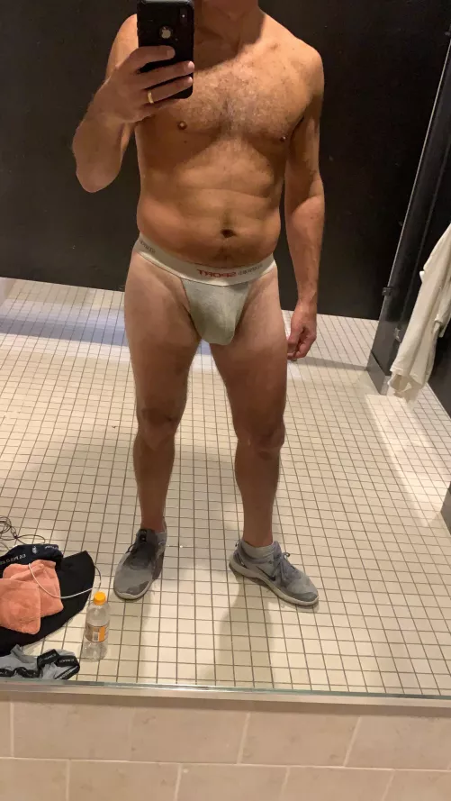 Planet fitness lockerroom