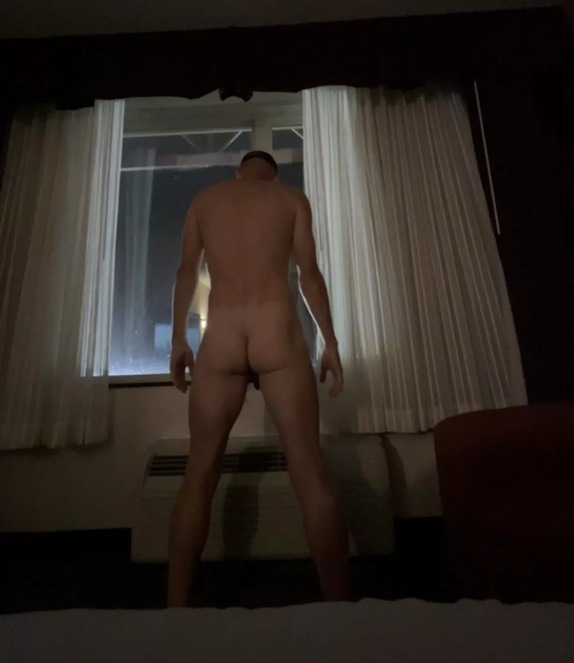 Starting to enjoy showing off my butt