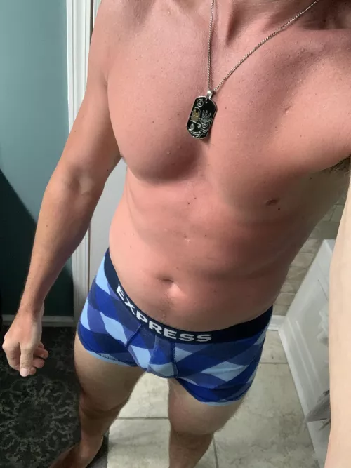 Too much sun so hope you don’t mind me walking around like this.