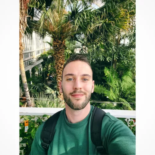 Visiting some greenhouses in town 🌴