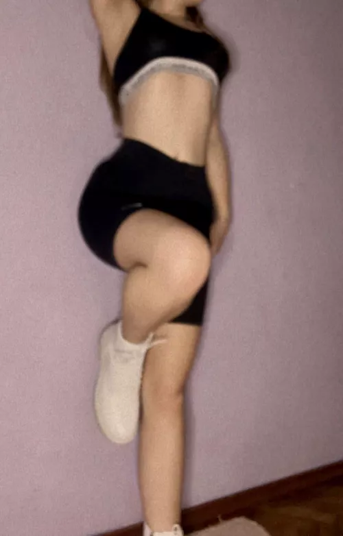 Who wants to try my boots 😮‍💨😈🖤