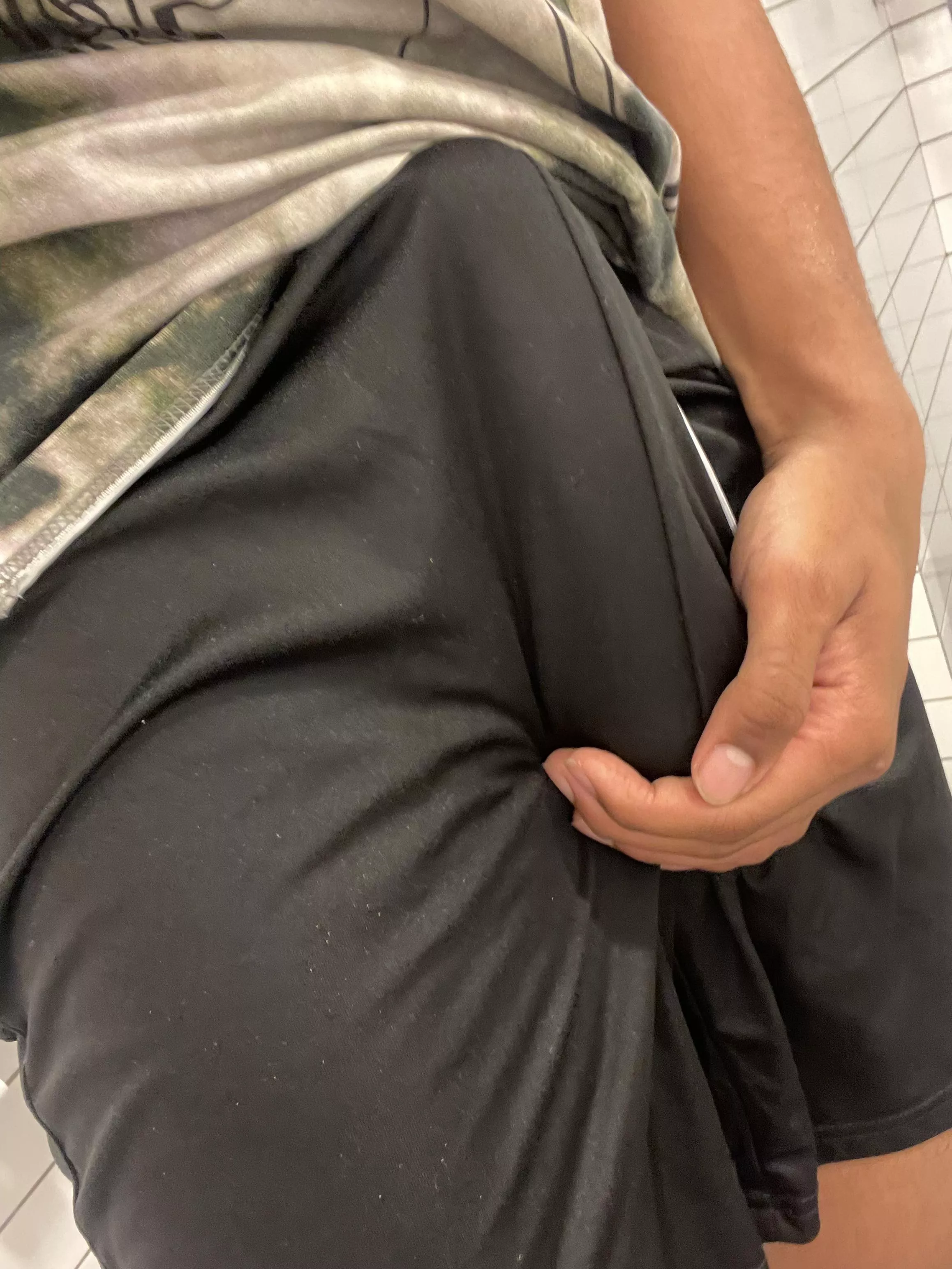 18m Looking for longterm jerkbud around my age, i answer dms fast ;)