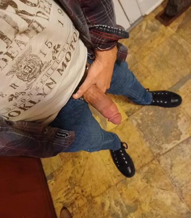 [40] Get on your knees for Daddy....understood?