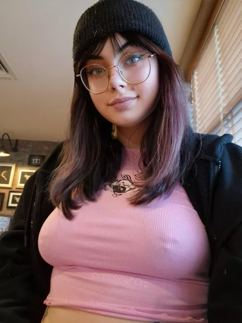 Best decision I ever made was to stop wearing bras ♡