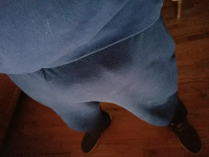 Blue sweats in stead of grey