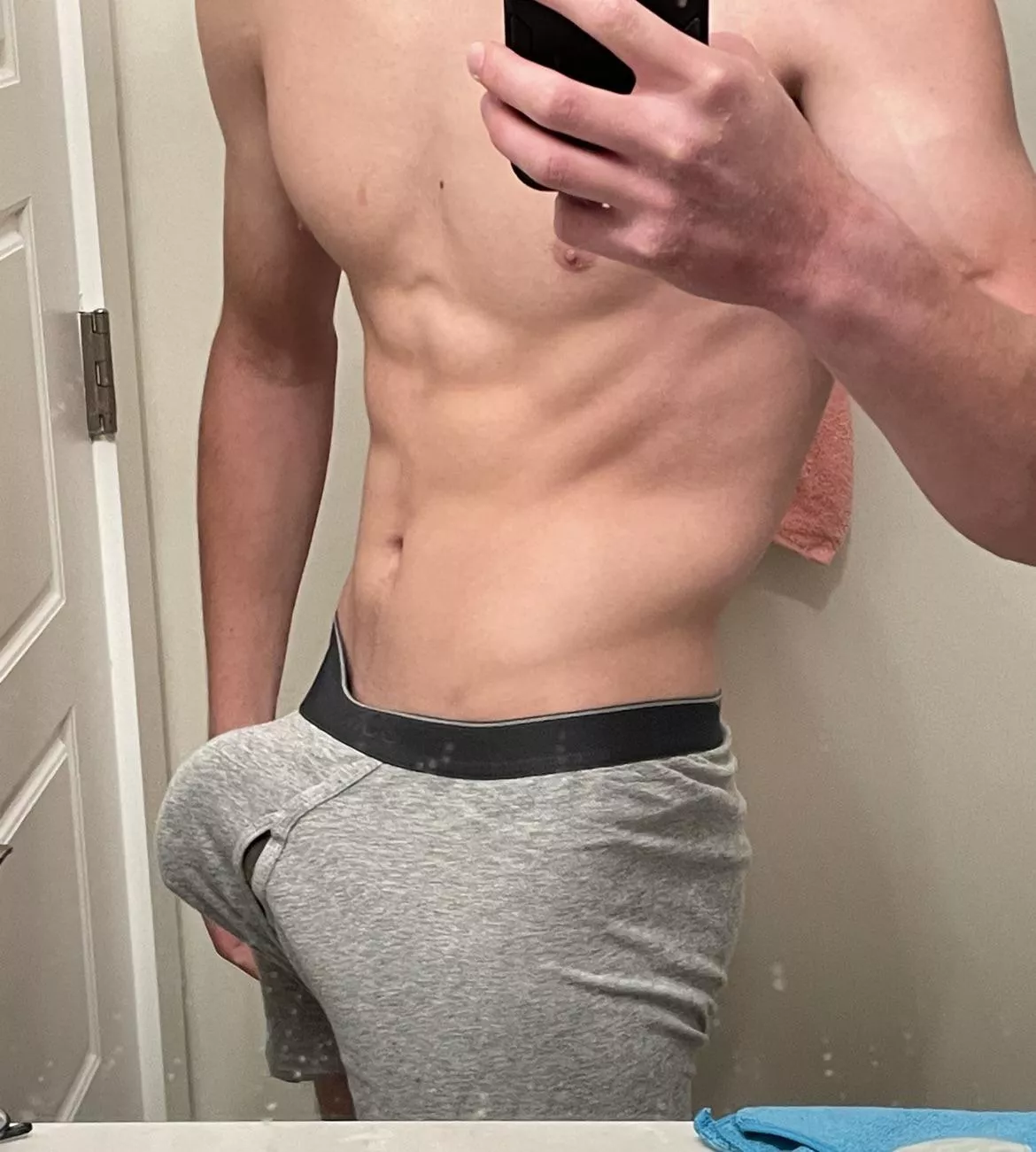 Can anyone make me cum?