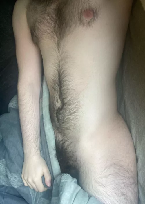 Chill bi bro looking for some jerk buds or nice asses hmu sc: owie1226