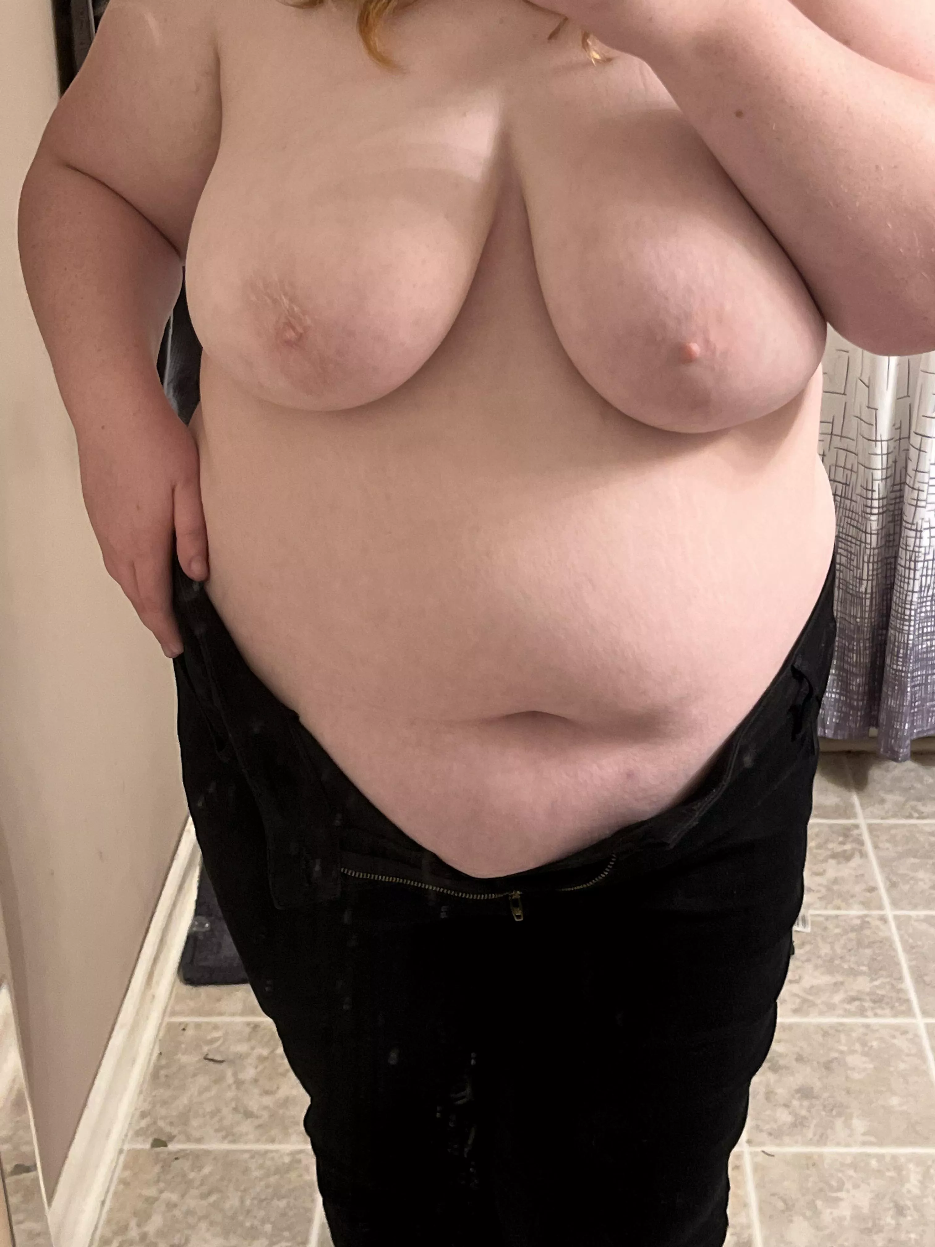 Chubby in Jeans