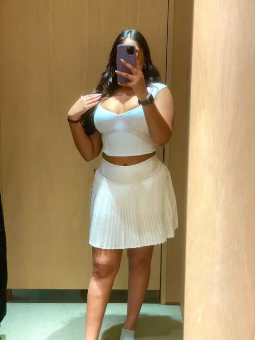 Come find me in the change room and bend me over 🥵