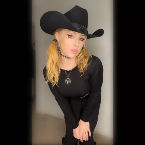 Cute face...but I am devil in the bed