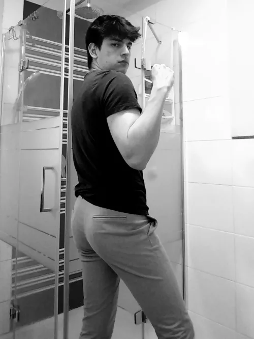 Do my thin wrists make my forearms look bigger?