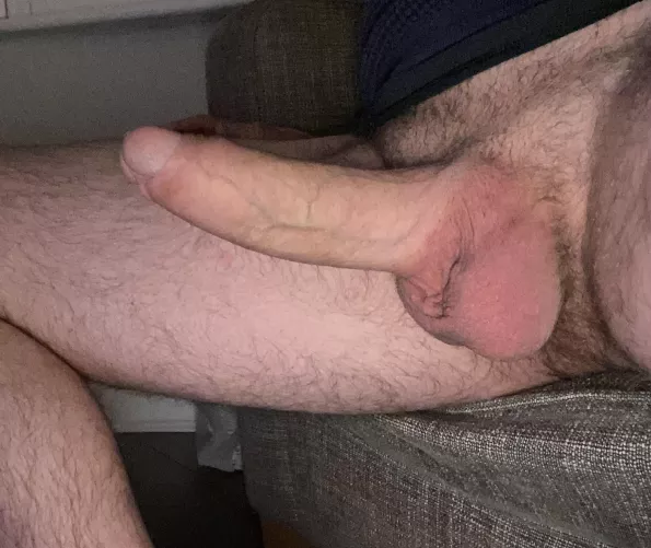 I mean, who’s doesn’t love a nice thick (41) dad cock 😈
