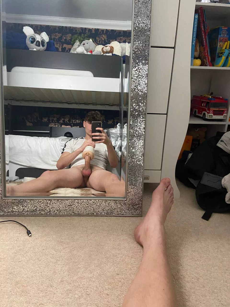 I want to fuck a real pussy! 💦💦