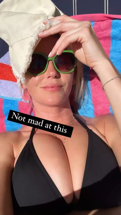 In Her Happy Place ☀️