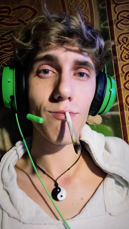 Joint and League of Legends.. does this make me toxic?