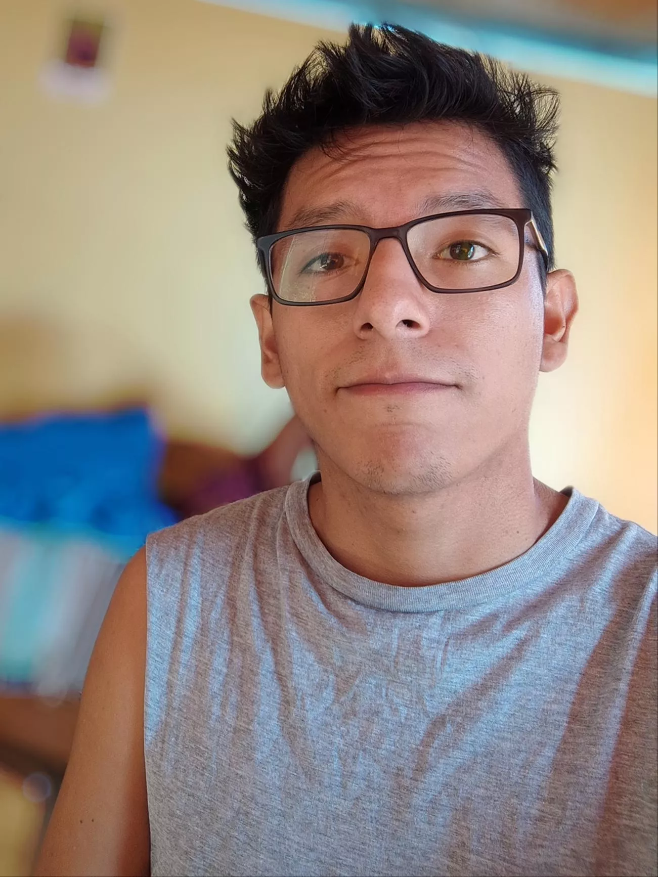 Just sharing a picture I think I look good. 😅. Just thinking 💭