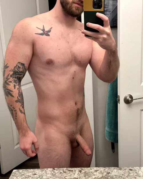 (M) first time posting here