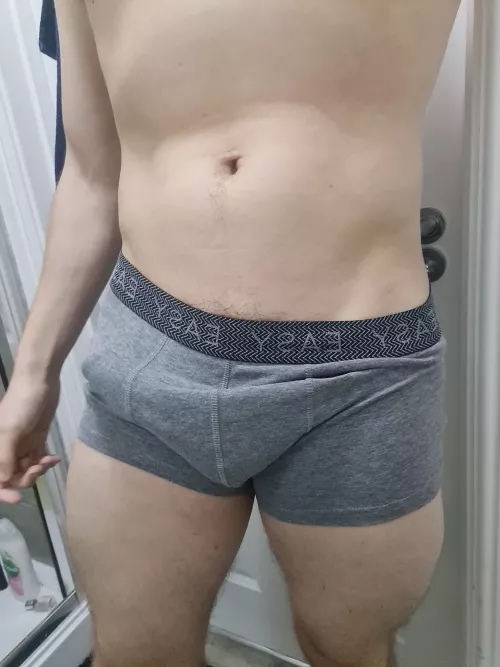 Pre shower bulge