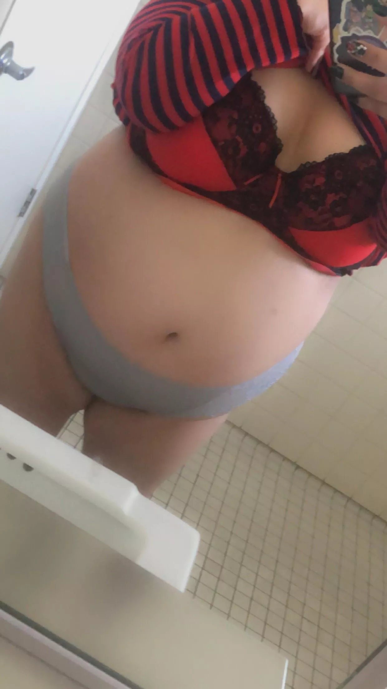 Quick little bathroom selfie :p