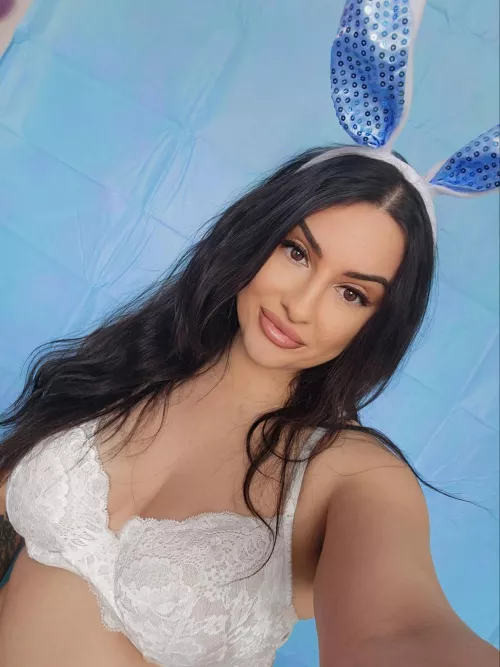So I make a sexy or cute Easter bunny ? 🐰💗