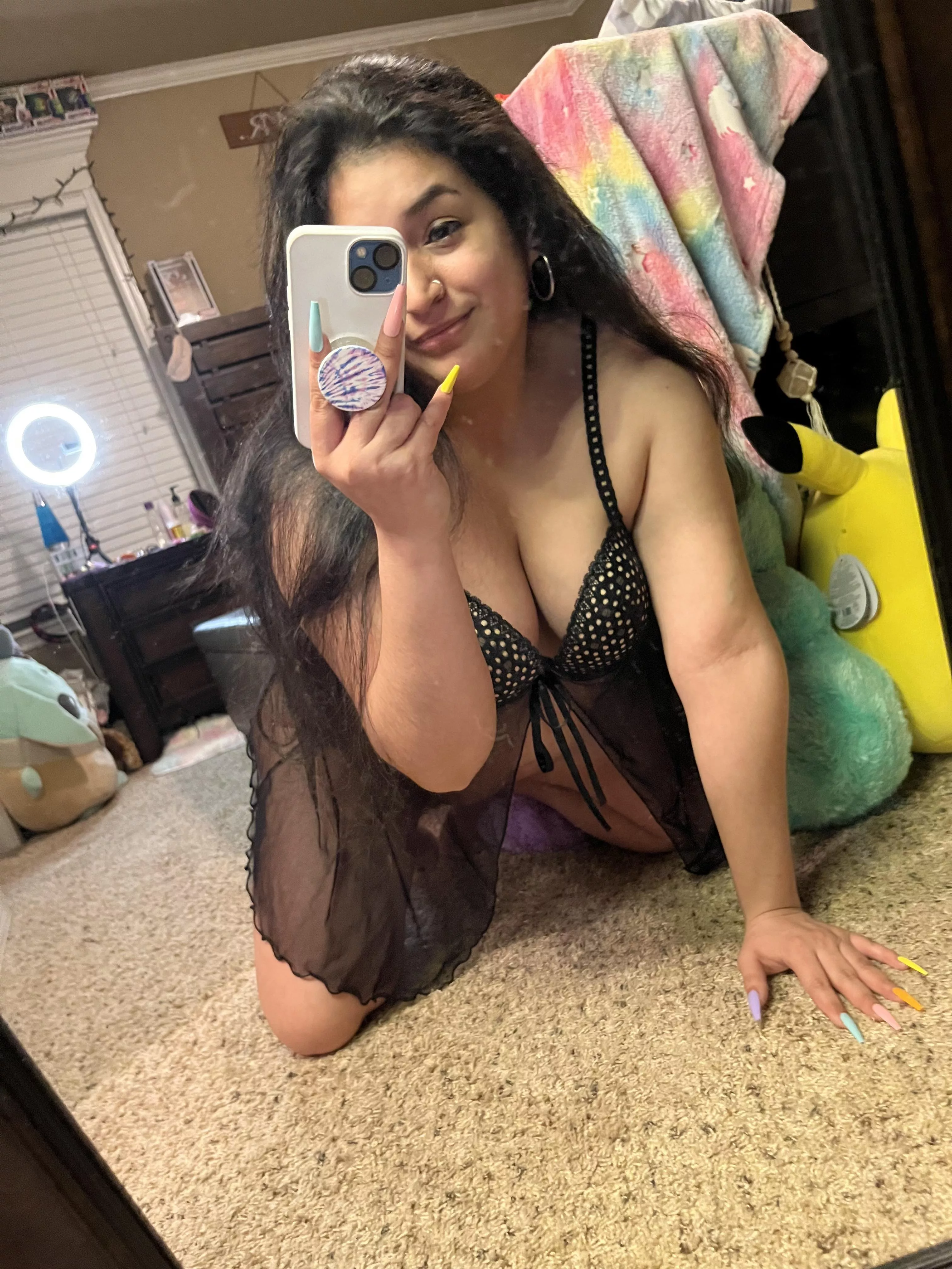 U can’t stop looking huh 🤭