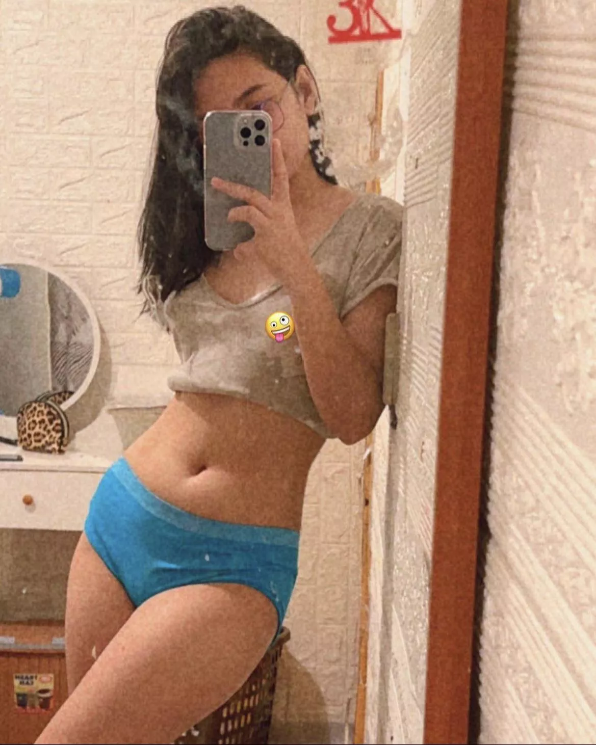 What would you do to this Filipina?