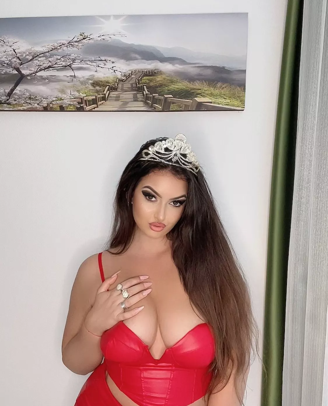 Who are you waiting for ? Worship me !! [domme]