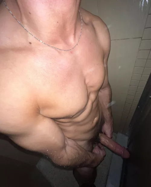 20m horny, dm for snap