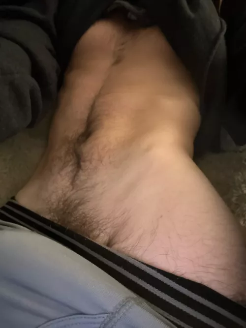 20m us bored chillin in bed hmu John.charles20