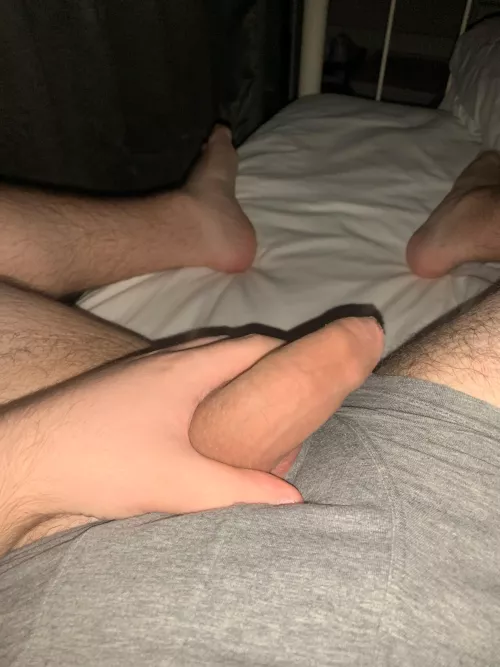 26 uk add fun_timess22 I’m bi and my gf is asleep beside me. Bulls + cocky boys + chavs + younger +