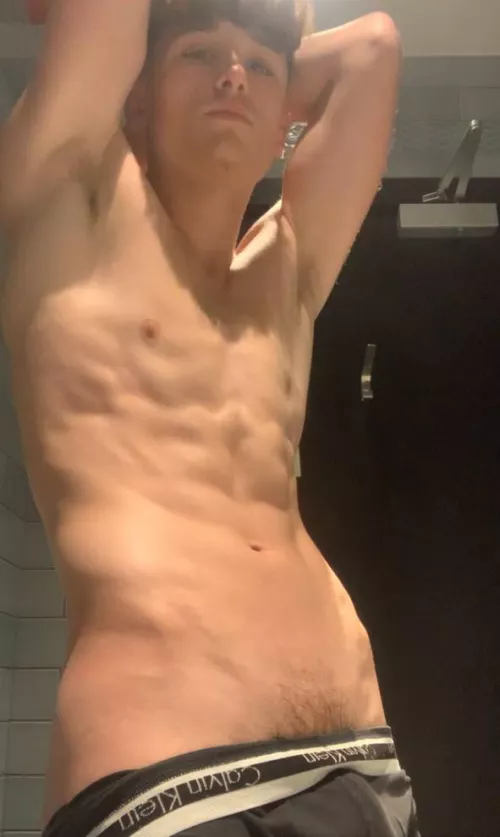 Alpha male body 💪🏻💪🏻