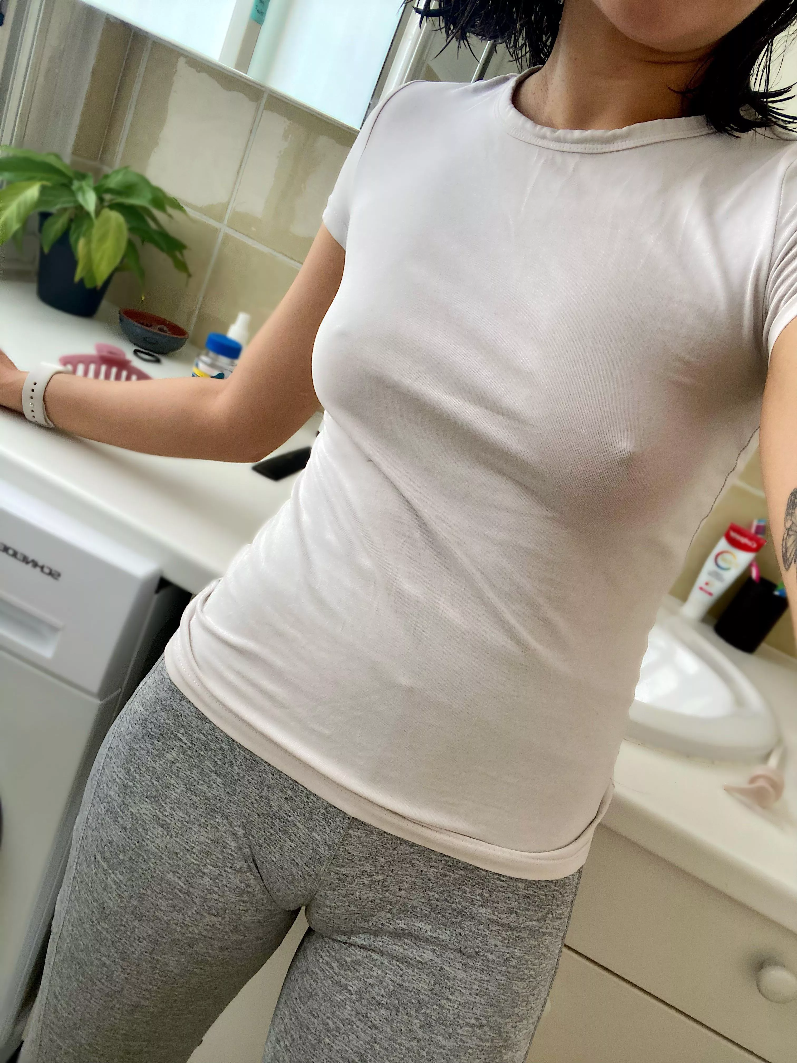 Always no bra day 😉😉