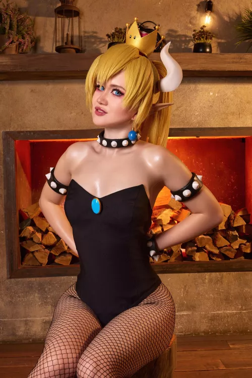 Bowsette cosplay by aki_puff