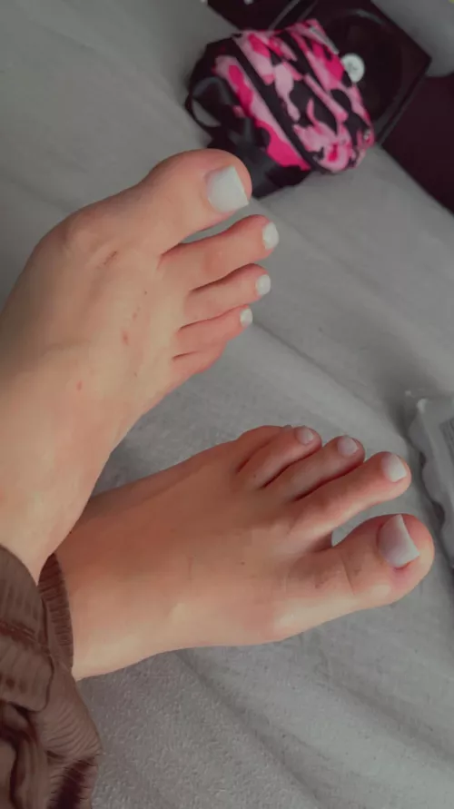 Can you kiss my boo-boos 🥺🥺