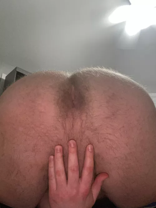 dm me if you wanna trade pics 😉😈