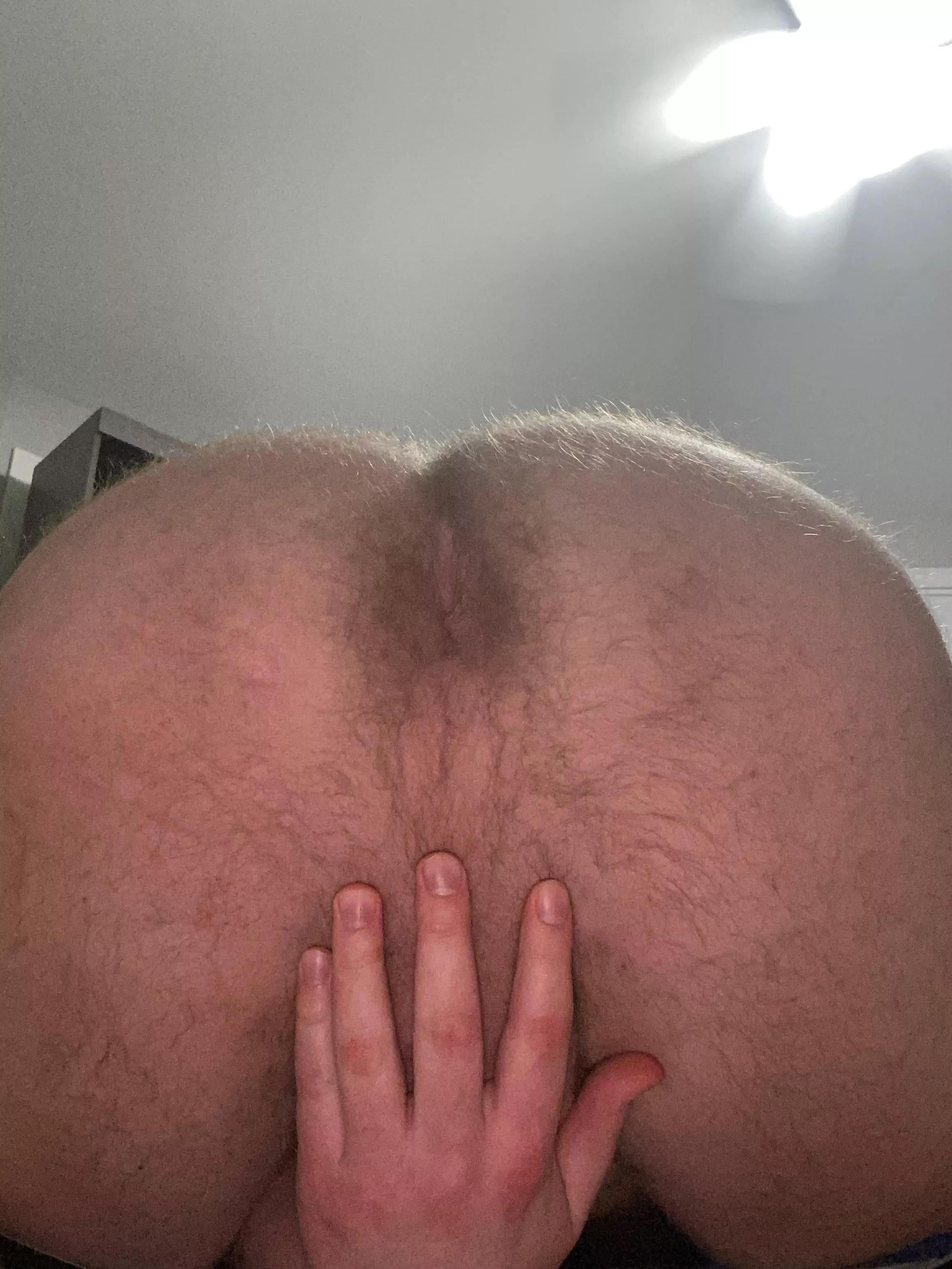 dm me if you wanna trade pics 😉😈