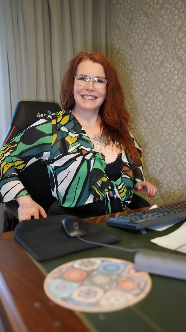 do you like girls with glasses ?