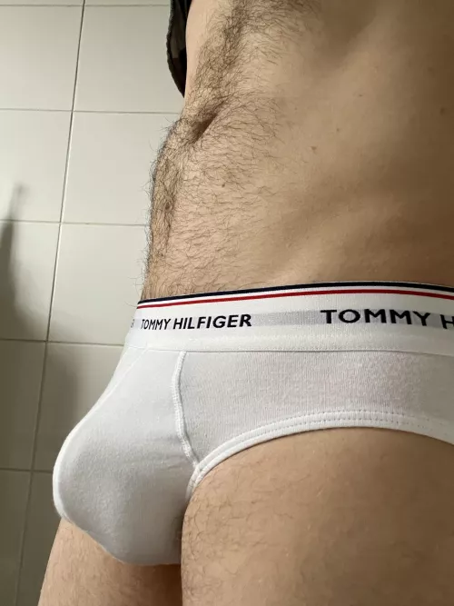 Do you like my otter bulge?