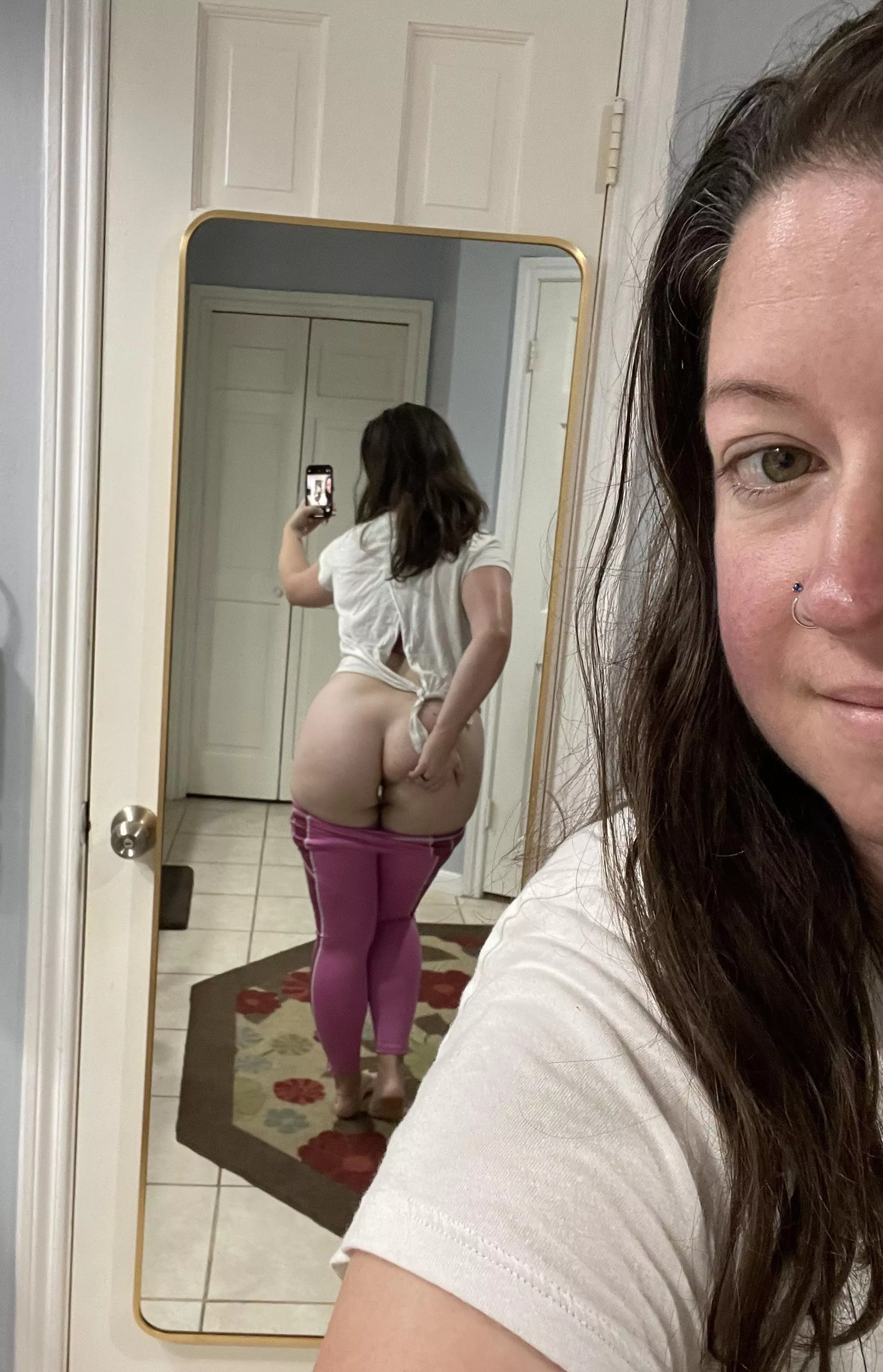 Enjoying my plug before leg day