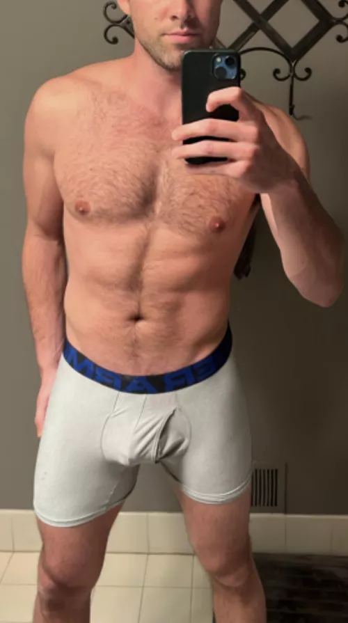 Happy Monday 🫣🤓