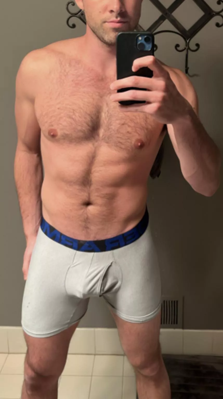 Happy Monday 🫣🤓