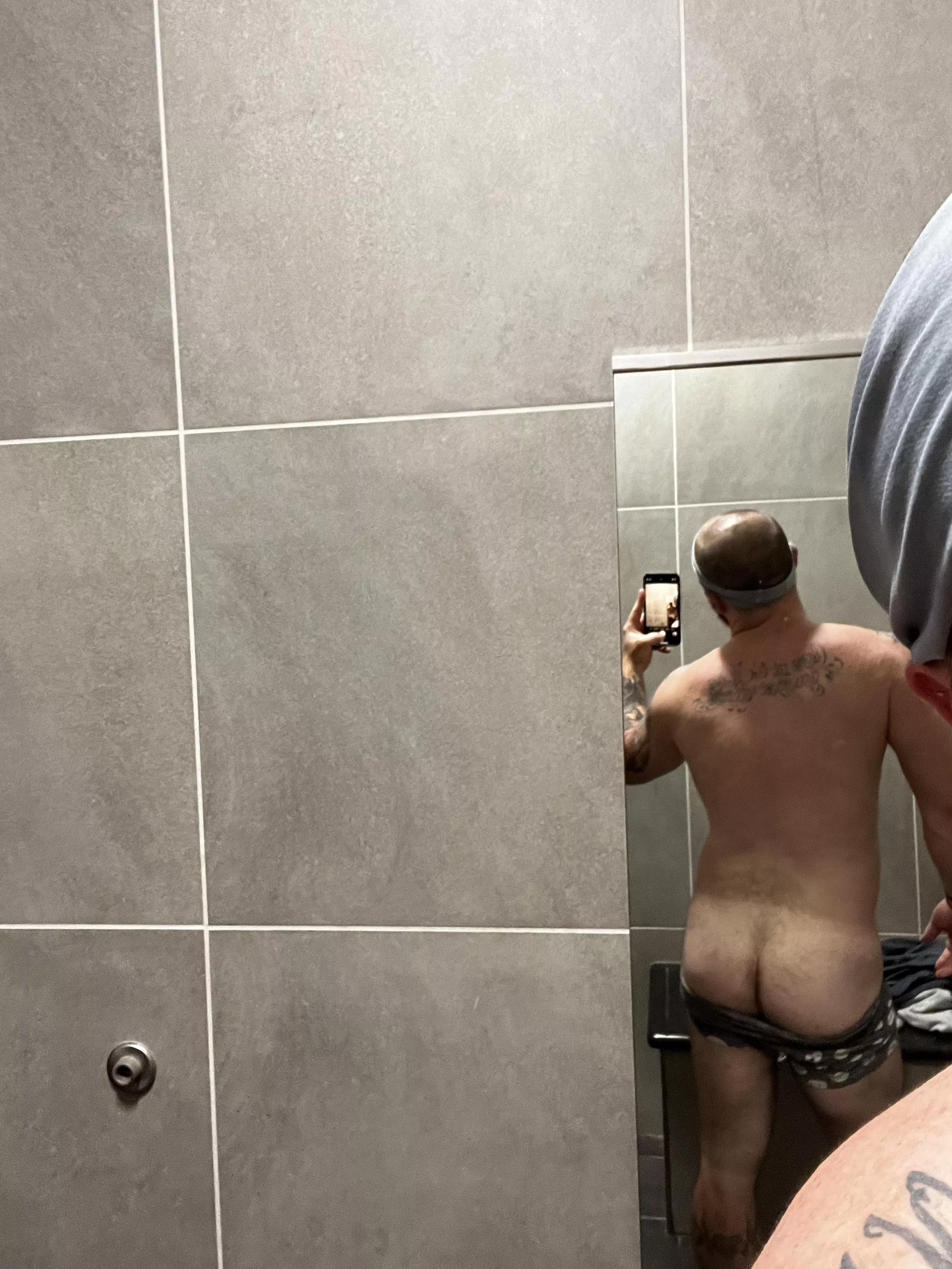 Happy Monday I hope your Easter was awesome and you humped like rabbits