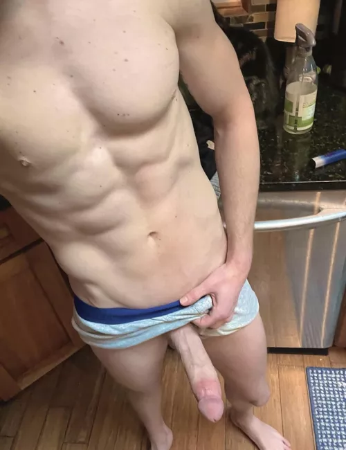 Happy Monday! Ready for work tomorrow or need some fun before? 😜