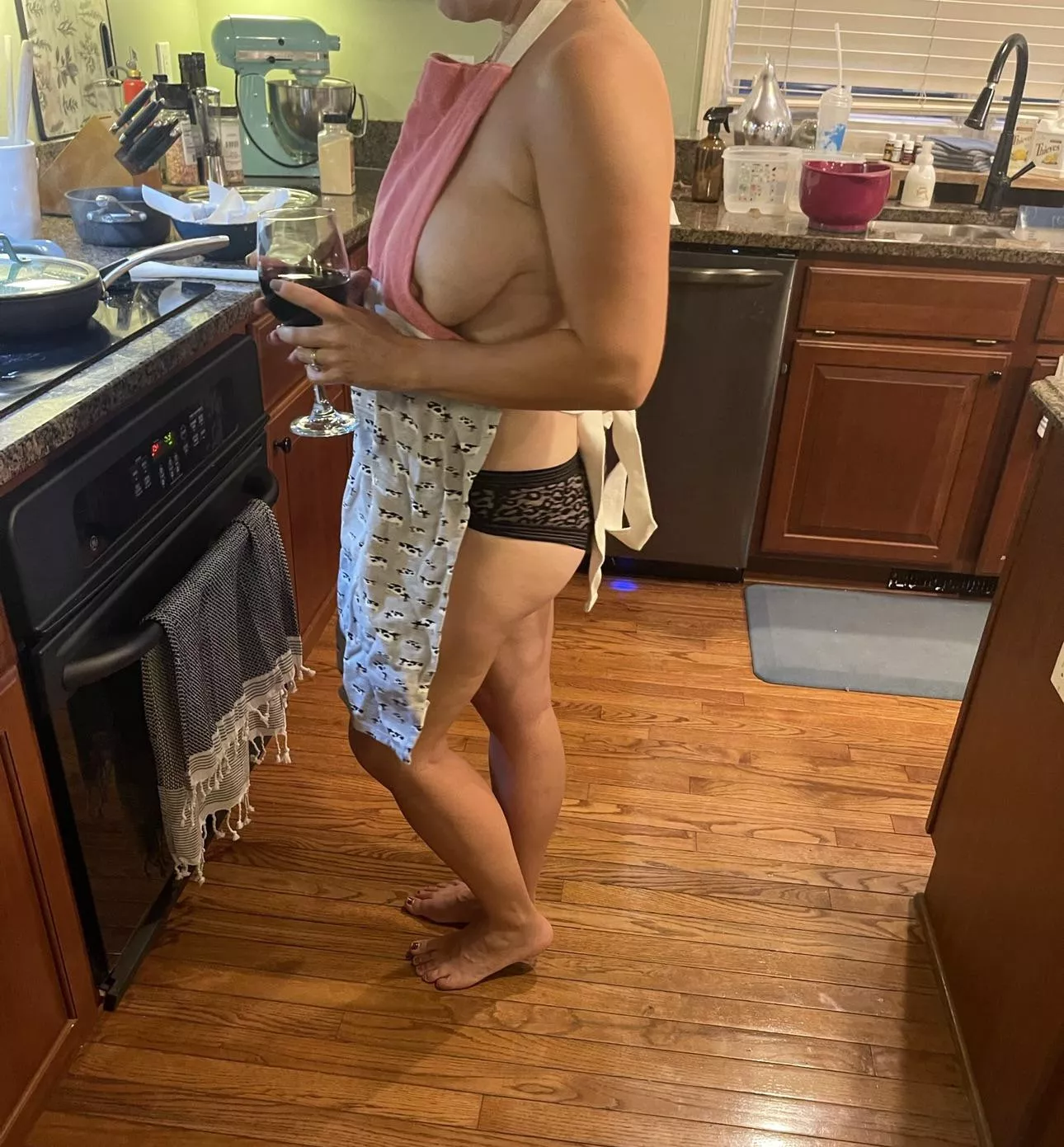 How I dress when my husband’s friends come over for dinner