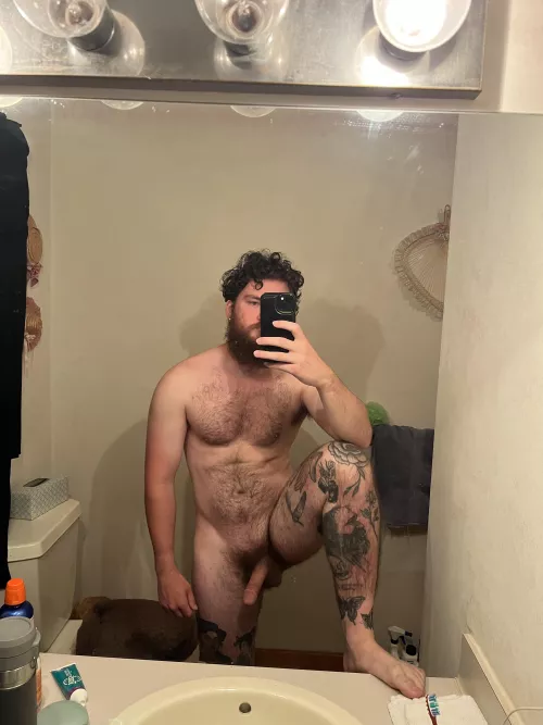 I don’t know why I love these weird poses 😂