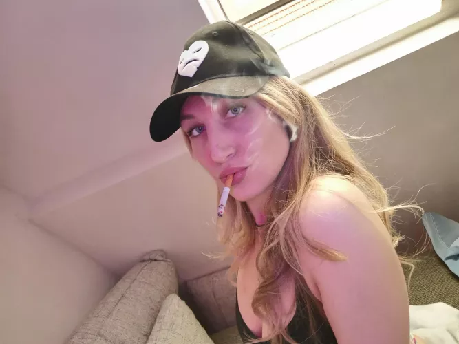 I love cigarettes 😇