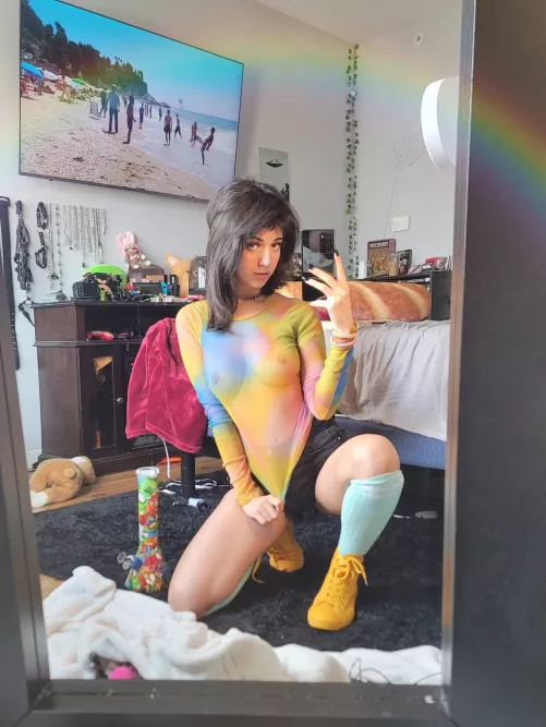 it's hot girl spring time 🌈