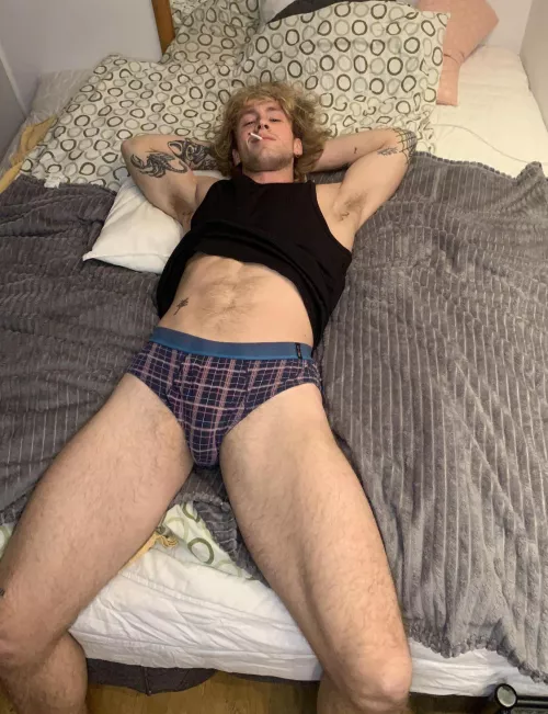 Lets smoke zaza then have some fun 😈